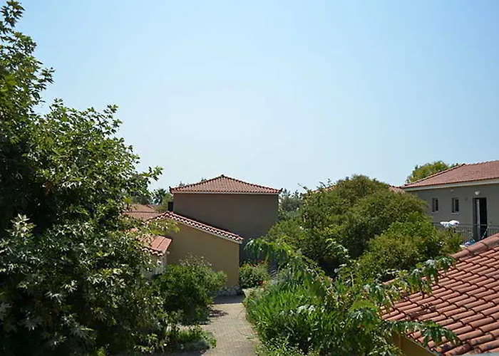 Garden Village Hotel 4*